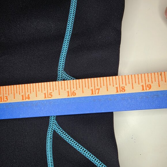 Gold Fin Women’s Black Wetsuit Set – Long Sleeve Top & Shortie Bottoms - Picture 6 of 16